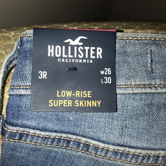 Hollister Low-Rise Jeans - Picture 3 of 5